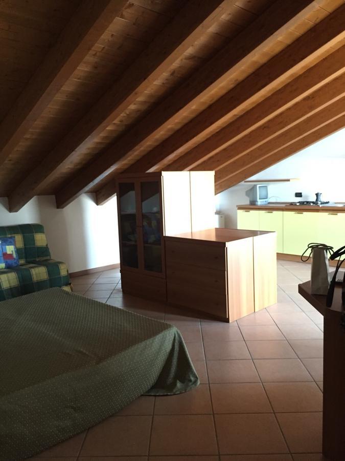 شقة Casa Regina ديسينسانو ديل غاردا المظهر الخارجي الصورة
